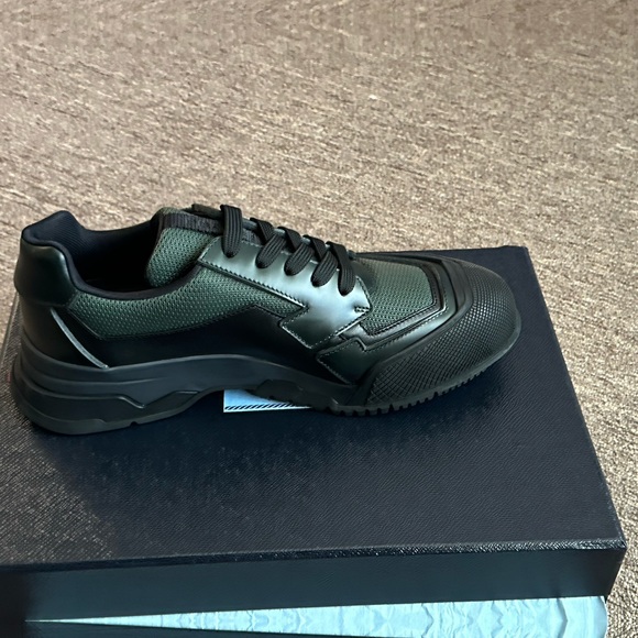 Prada shoes - Picture 4 of 4